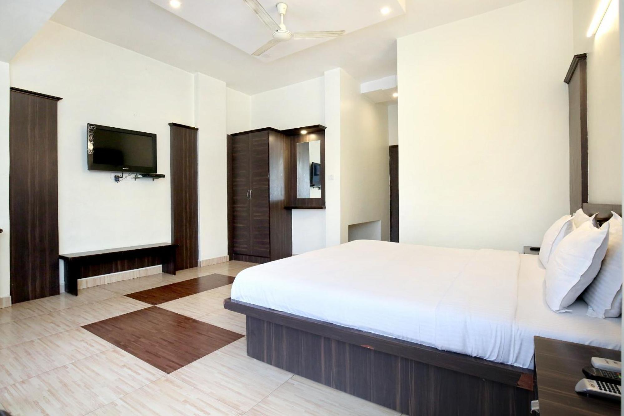 Oyo 9243 Trumpets Hotel Amritsar Exterior photo