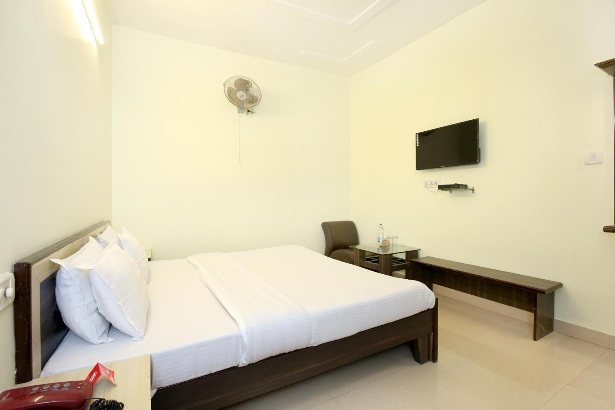 Oyo 9243 Trumpets Hotel Amritsar Exterior photo